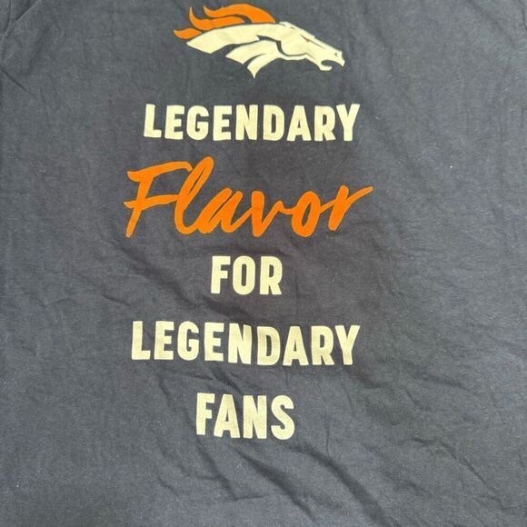 Tabasco x Denver Bronco’s Tee - Picture 4 of 5